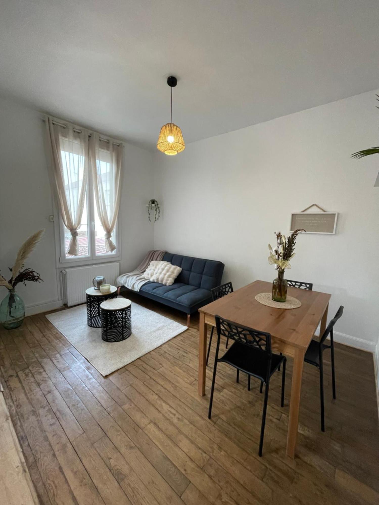 Вілла Chaleureuse Saint-Julien-les-Villas Екстер'єр фото